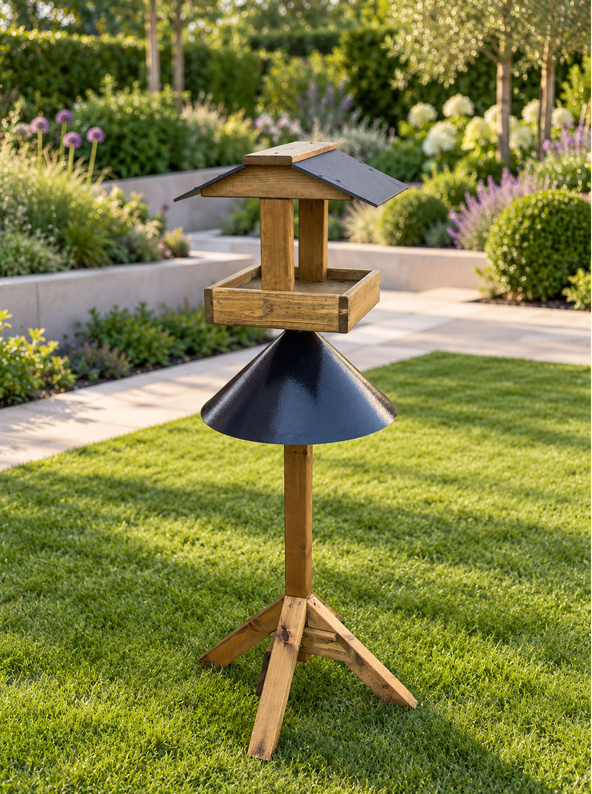Freestanding Wild Bird Table with Anti-Squirrel Protector Guard Shield - Coverham
