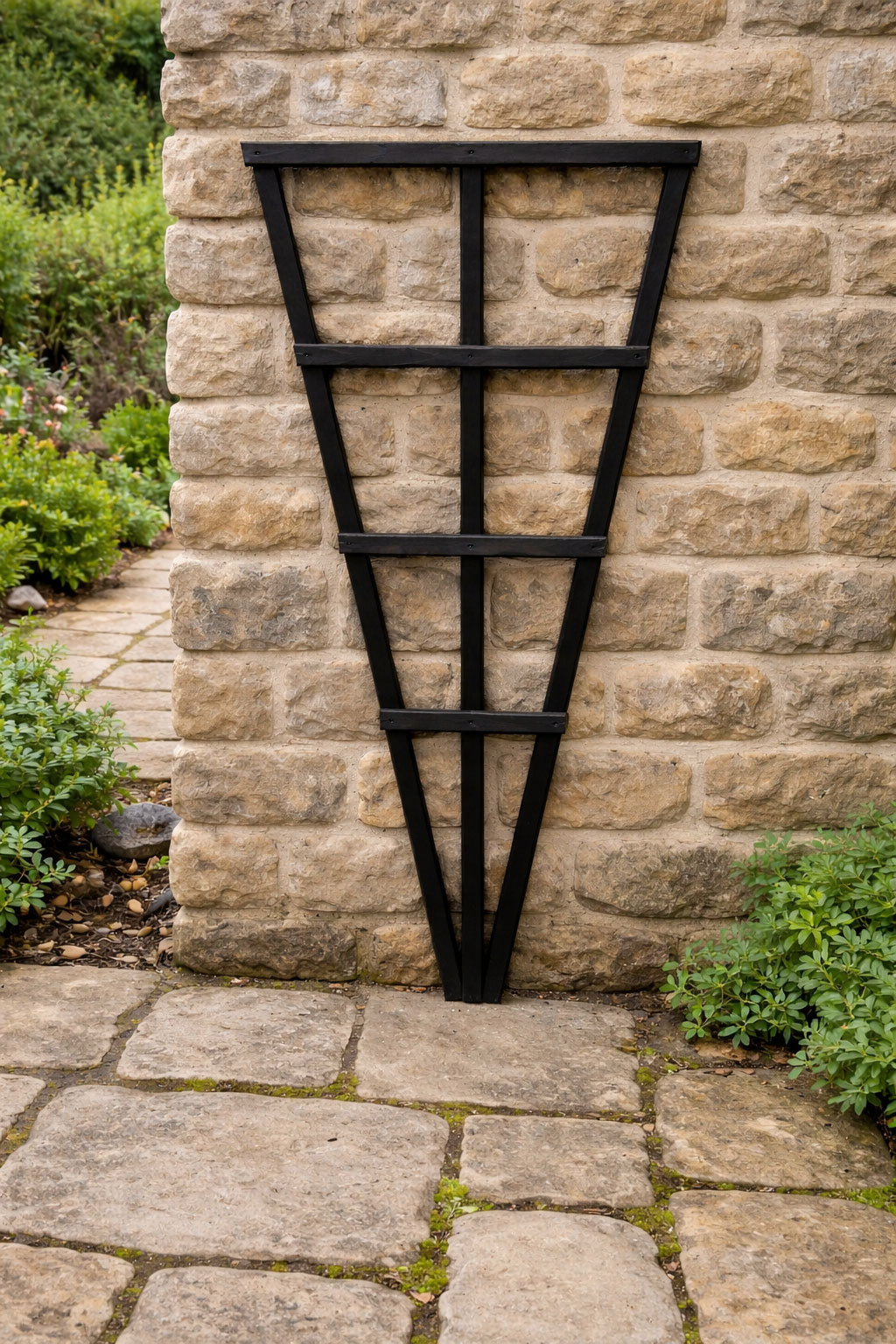 Outdoor Wooden Fan Trellises Climbing Garden Plant Frame Black 2 Sizes