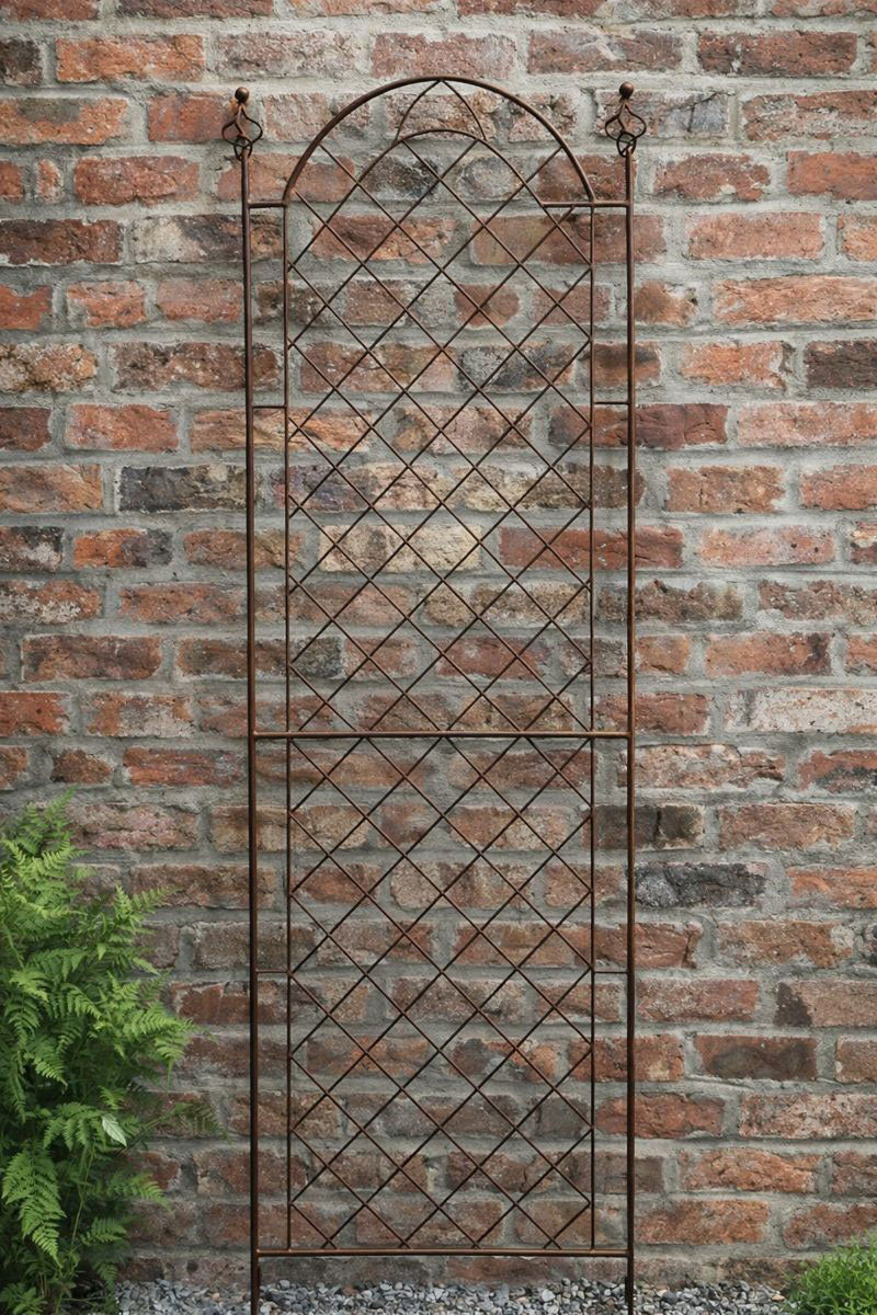Decorative Metal Garden Trellis - Rust-Effect Steel Support for Roses & Vines
