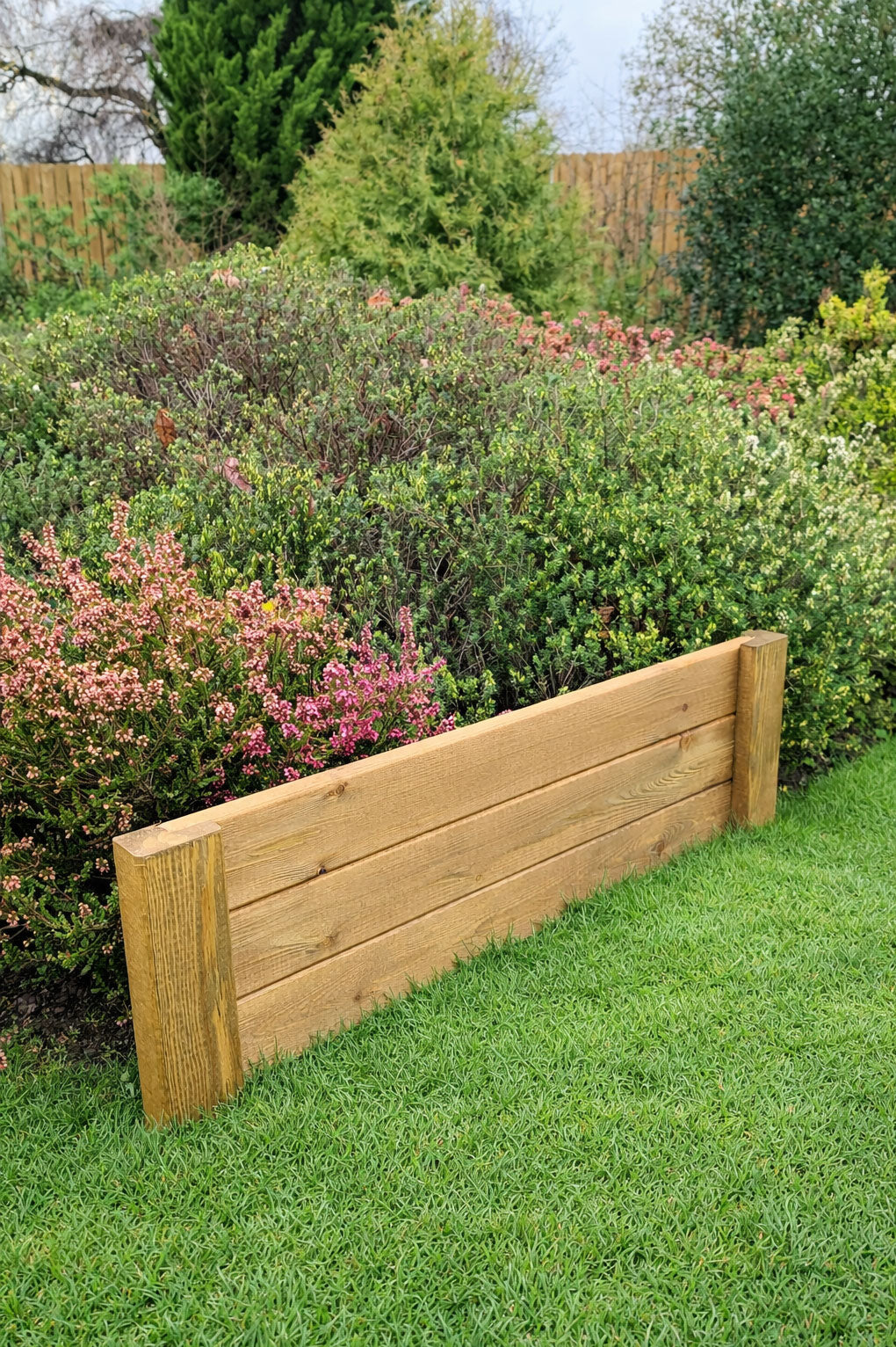 Premium Wooden Garden Edging - Timber Lawn & Flower Bed Border