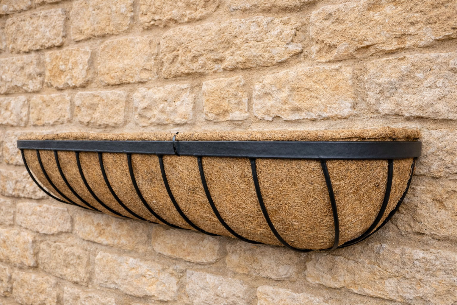 Twin Pack Outdoor Metal Wall Planters 90cm Window Boxes with Natural Coir Liners for Garden Walls
