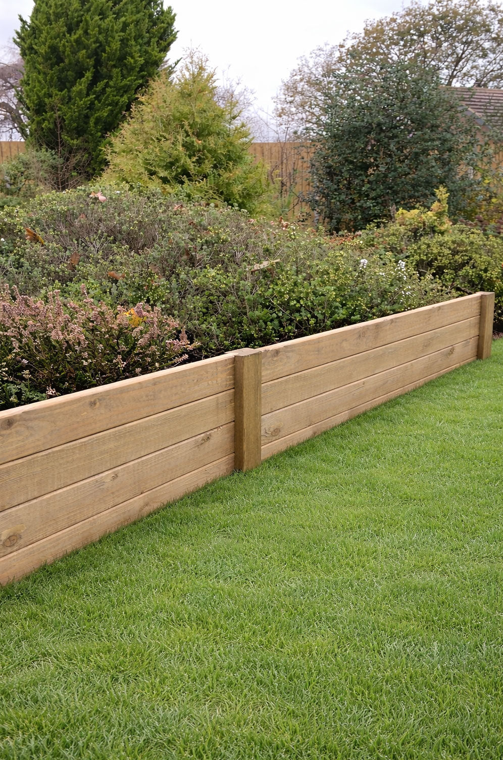 Premium Wooden Garden Edging - Timber Lawn & Flower Bed Border